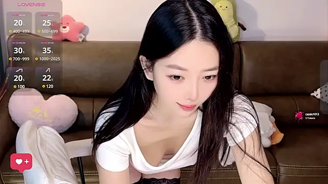 Snapshot of Yilin1999 chatting on 03/14/25, 11:01 Yilin1999 online show from 03/14/25, 11:01