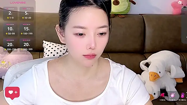Snapshot of Yilin1999 chatting on 09/20/25, 05:41 Yilin1999 online show from 09/20/25, 05:41