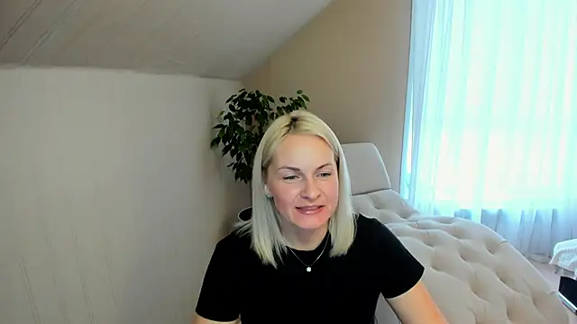 Alicee Gracee online show from 12/16/24, 09:46