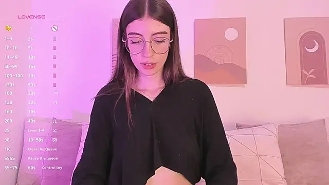 Snapshot of Mia_Heartt chatting on 03/18/25, 10:15 Mia Heartt online show from 03/18/25, 10:15