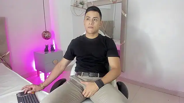 Lucii fer  online show from 11/19/25, 11:43