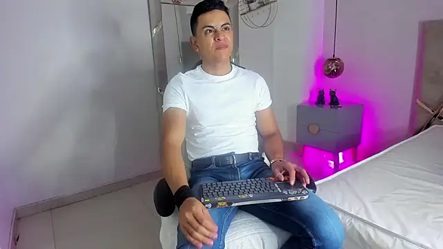 Lucii fer  online show from 11/20/25, 11:32