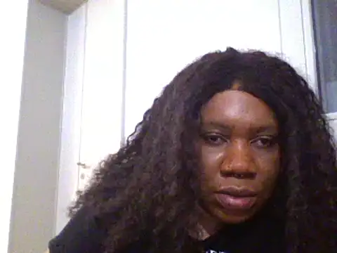 Snapshot of bonbonaumiel chatting on 12/05/24, 06:11 bonbonaumiel online show from 12/05/24, 06:11