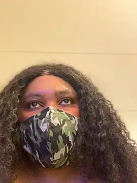 Snapshot of bonbonaumiel chatting on 12/18/24, 03:00 bonbonaumiel online show from 12/18/24, 03:00