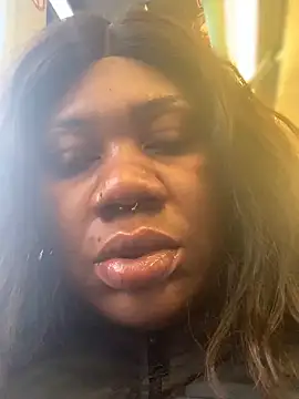 Snapshot of bonbonaumiel chatting on 12/24/24, 07:49 bonbonaumiel online show from 12/24/24, 07:49