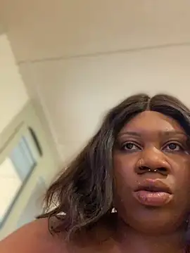 Snapshot of bonbonaumiel chatting on 12/26/24, 01:32 bonbonaumiel online show from 12/26/24, 01:32