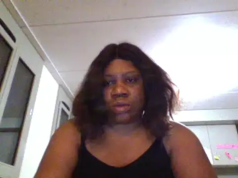 Snapshot of bonbonaumiel chatting on 12/29/24, 12:41 bonbonaumiel online show from 12/29/24, 12:41