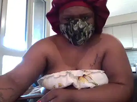 Snapshot of bonbonaumiel chatting on 01/03/25, 09:36 bonbonaumiel online show from 01/03/25, 09:36