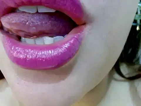 Snapshot of miss_evoleth2 chatting on 03/03/25, 05:53 miss evoleth2 online show from 03/03/25, 05:53