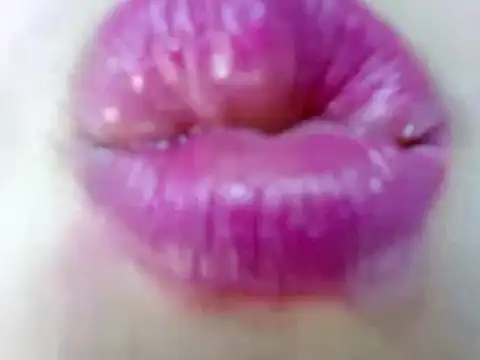 Snapshot of miss_evoleth2 chatting on 03/22/25, 05:28 miss evoleth2 online show from 03/22/25, 05:28
