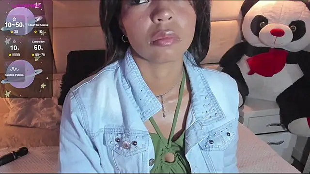 Nathaliajonees online show from 10/30/25, 01:34