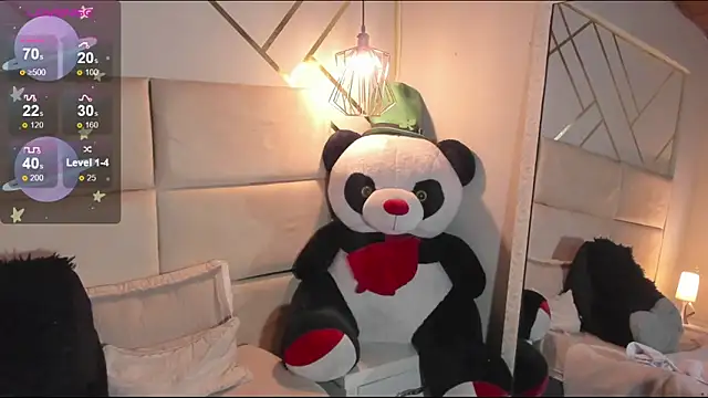 Nathaliajonees online show from 11/13/25, 12:48