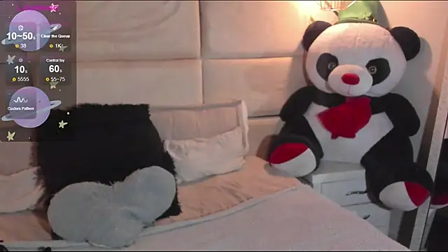 Nathaliajonees online show from 11/15/25, 12:34