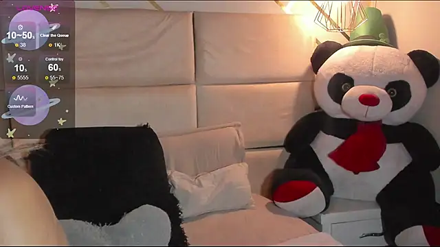 Nathaliajonees online show from 11/18/25, 12:31