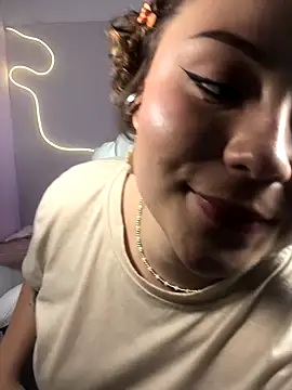 karlahush online show from 10/17/25, 10:23