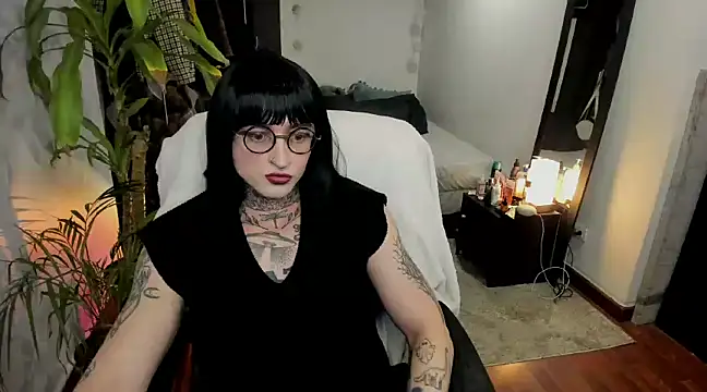Snapshot of ShiiraVelkor chatting on 03/18/25, 10:26 ShiiraVelkor online show from 03/18/25, 10:26