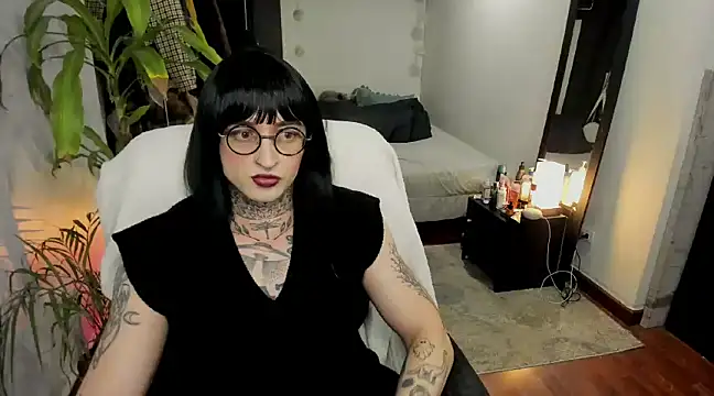 Snapshot of ShiiraVelkor chatting on 03/19/25, 01:32 ShiiraVelkor online show from 03/19/25, 01:32