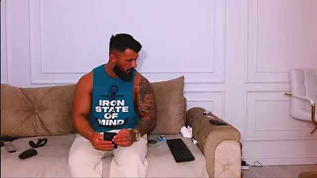 Snapshot of UrsuKing chatting on 01/18/25, 09:24 UrsuKing online show from 01/18/25, 09:24