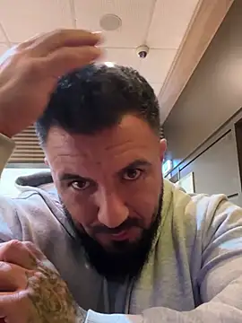 Snapshot of UrsuKing chatting on 02/17/25, 12:21 UrsuKing online show from 02/17/25, 12:21