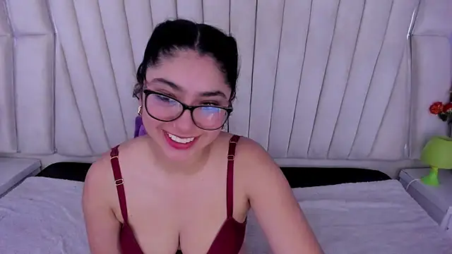 Lucy Anall  online show from 12/20/24, 12:30