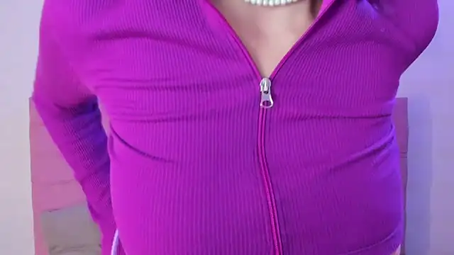 kyle8 ls online show from 10/01/25, 01:33