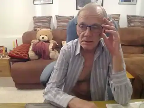 Snapshot of Ferret7777 chatting on 02/01/25, 12:29 Ferret7777 online show from 02/01/25, 12:29