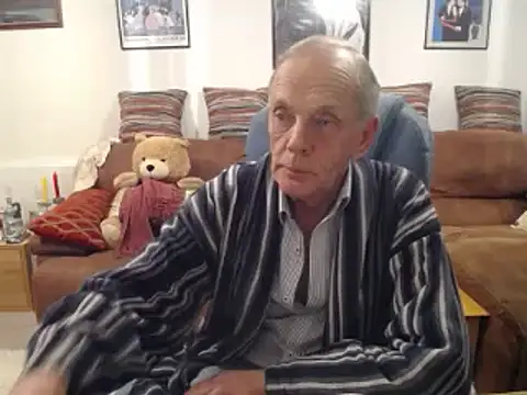 Snapshot of Ferret7777 chatting on 02/23/25, 01:32 Ferret7777 online show from 02/23/25, 01:32