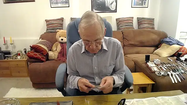 Snapshot of Ferret7777 chatting on 09/20/25, 09:16 Ferret7777 online show from 09/20/25, 09:16