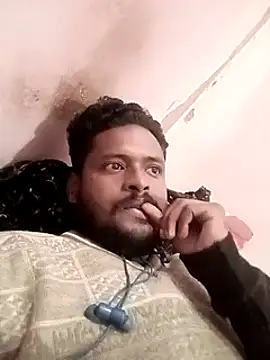 Snapshot of desicockblack chatting on 12/14/24, 12:33 desicockblack online show from 12/14/24, 12:33