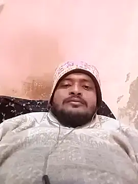 Snapshot of desicockblack chatting on 01/18/25, 02:33 desicockblack online show from 01/18/25, 02:33