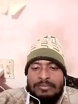 Snapshot of desicockblack chatting on 01/24/25, 05:53 desicockblack online show from 01/24/25, 05:53