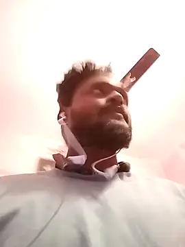 Snapshot of desicockblack chatting on 01/25/25, 08:31 desicockblack online show from 01/25/25, 08:31