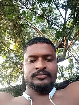 Snapshot of desicockblack chatting on 09/30/25, 11:26 desicockblack online show from 09/30/25, 11:26