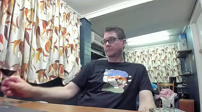 tilobinder online show from 01/26/25, 12:43