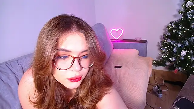 Snapshot of CutiePie3 chatting on 12/18/24, 08:57 CutiePie3 online show from 12/18/24, 08:57