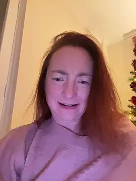 Snapshot of LouiseTswing chatting on 01/02/25, 08:13 LouiseTswing online show from 01/02/25, 08:13