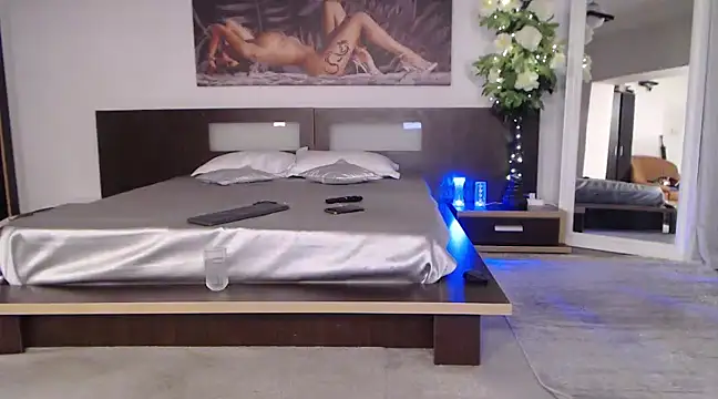 Halie May online show from 12/22/24, 03:11