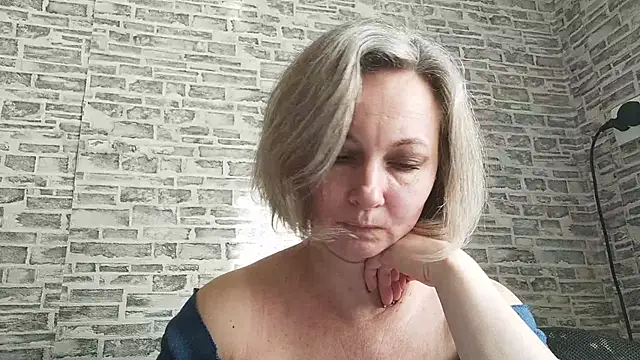 Snapshot of EdithManning chatting on 02/17/25, 09:24 EdithManning online show from 02/17/25, 09:24