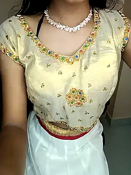 Snapshot of Chandani-Love chatting on 01/08/25, 12:15 Chandani-Love online show from 01/08/25, 12:15