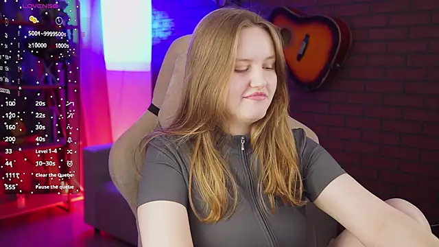 Snapshot of KellyPoter chatting on 10/26/25, 05:57 KellyPoter online show from 10/26/25, 05:57