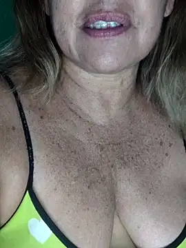 Kasandra Ho online show from 10/25/25, 01:46