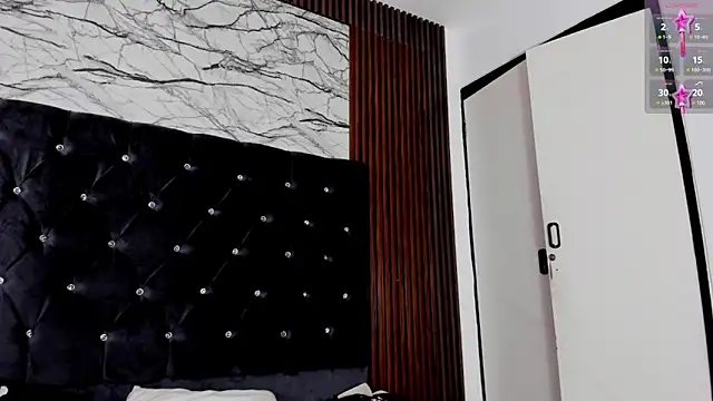 Snapshot of Emelyyy_ chatting on 12/15/24, 02:27 Emelyyy online show from 12/15/24, 02:27