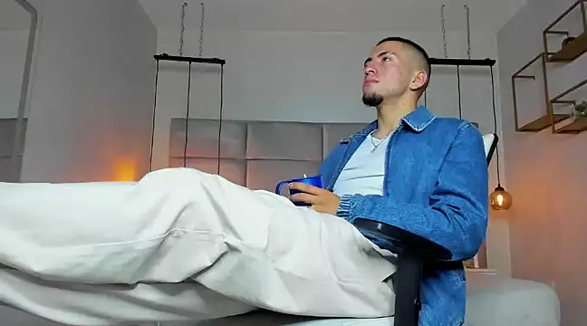 Snapshot of King_Dante_ chatting on 03/12/25, 10:07 King Dante online show from 03/12/25, 10:07