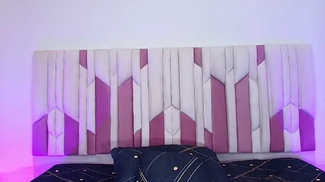 Snapshot of mia_stanfort chatting on 10/15/25, 07:14 mia stanfort online show from 10/15/25, 07:14