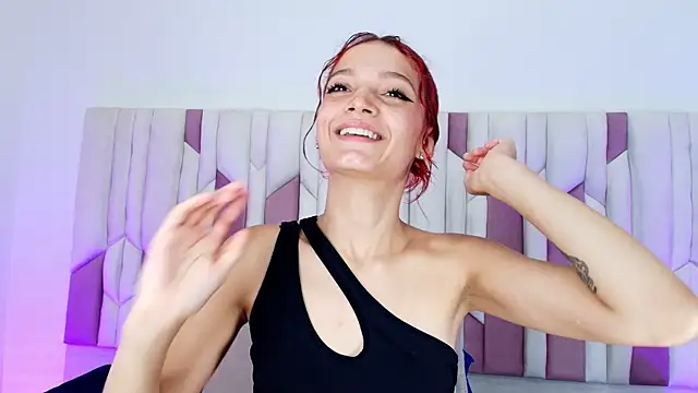 Snapshot of mia_stanfort chatting on 10/20/25, 07:14 mia stanfort online show from 10/20/25, 07:14