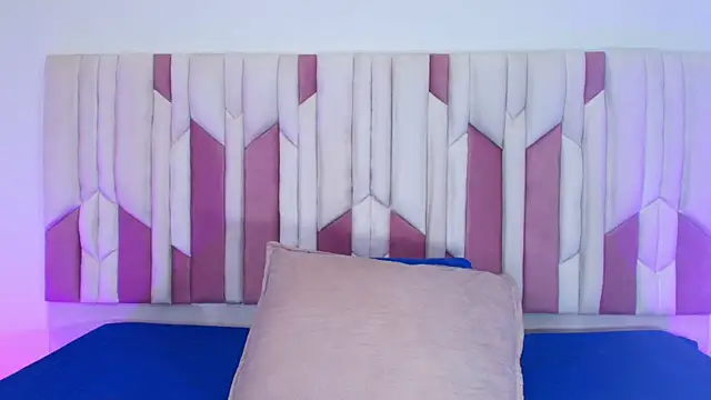 Snapshot of mia_stanfort chatting on 10/23/25, 07:12 mia stanfort online show from 10/23/25, 07:12