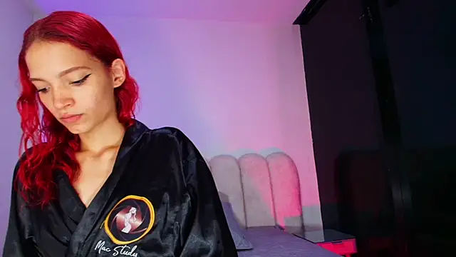 Snapshot of mia_stanfort chatting on 11/20/25, 07:13 mia stanfort online show from 11/20/25, 07:13