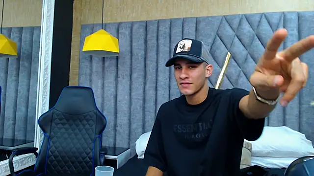 Snapshot of JakeMoxley chatting on 01/16/25, 12:31 JakeMoxley online show from 01/16/25, 12:31