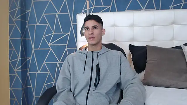 Snapshot of JakeMoxley chatting on 02/12/25, 12:33 JakeMoxley online show from 02/12/25, 12:33