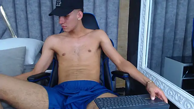 Snapshot of JakeMoxley chatting on 03/10/25, 06:38 JakeMoxley online show from 03/10/25, 06:38